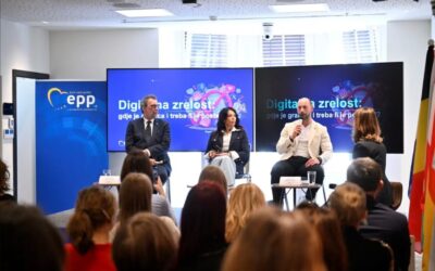 Digitalna zrelost: gdje je granica i treba li je postaviti?